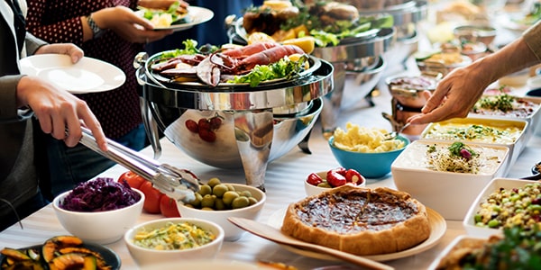 food-buffet-catering-dining-eating-party-sharing-c-2021-08-26-23-57-43-utc-min